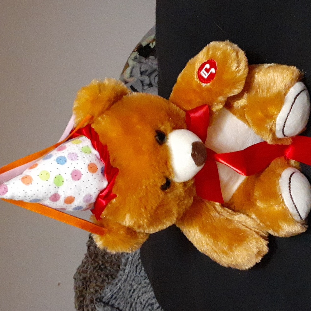 Vintage Linzy Happy Birthday Singing Bear